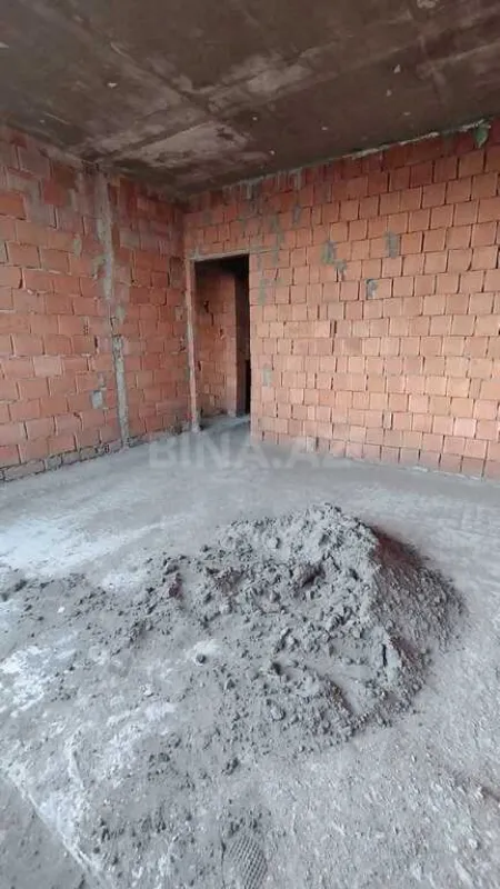 Satılır 4 otaqlı mənzil 155 m²