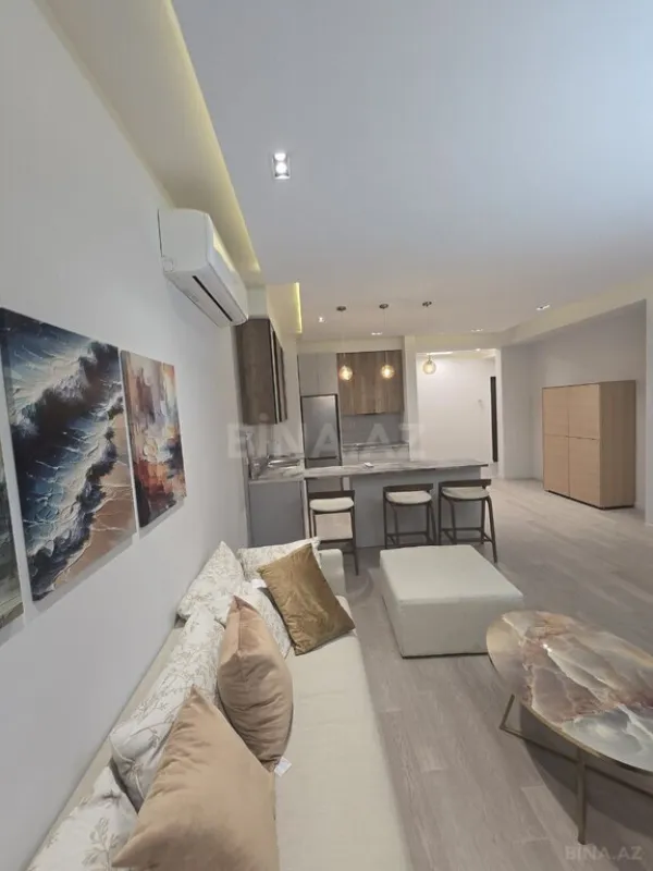 Satılır 2 otaqlı mənzil 120 m²