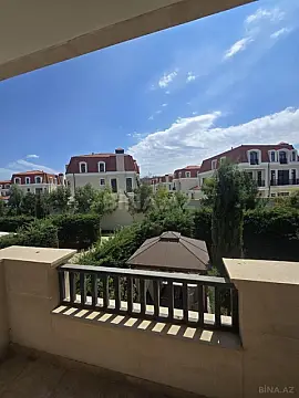 Satılır 2 otaqlı mənzil 120 m²