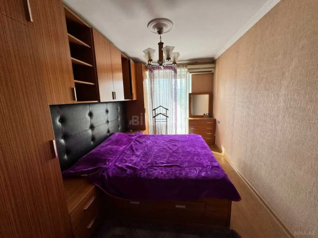 Kirayə verilir 2 otaqlı mənzil 71 m²
