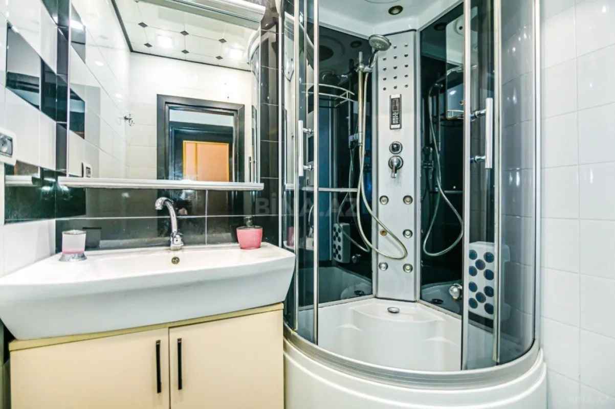 Kirayə verilir 3 otaqlı mənzil 98 m²