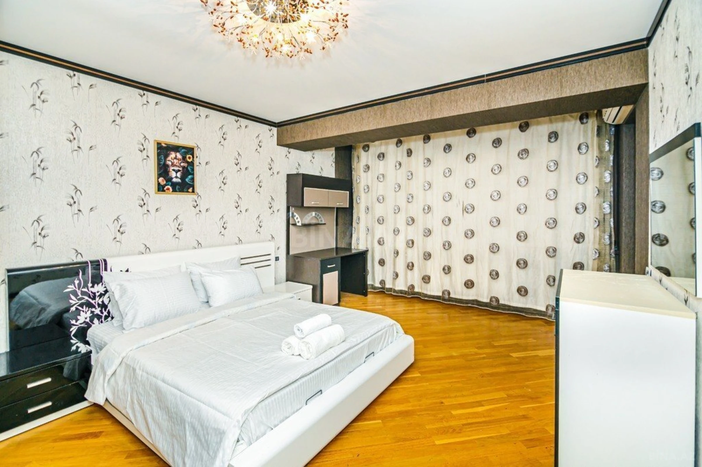 Kirayə verilir 3 otaqlı mənzil 98 m²