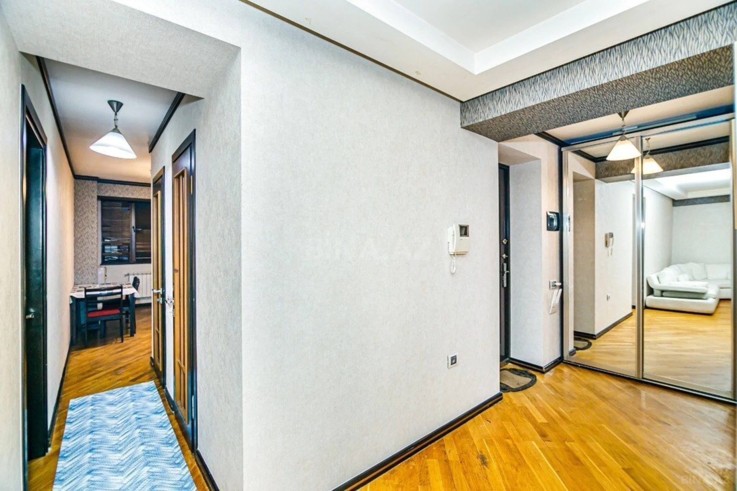 Kirayə verilir 3 otaqlı mənzil 98 m²