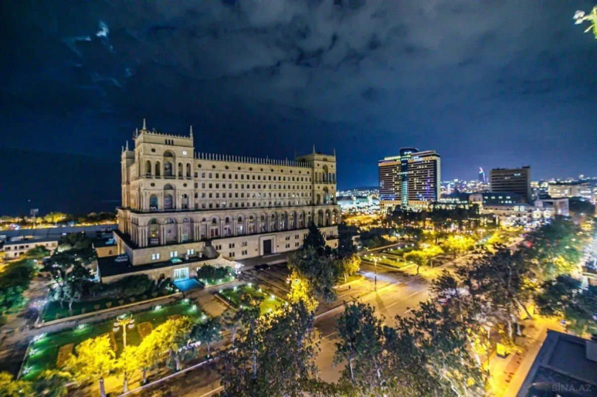 Kirayə verilir 3 otaqlı mənzil 98 m²