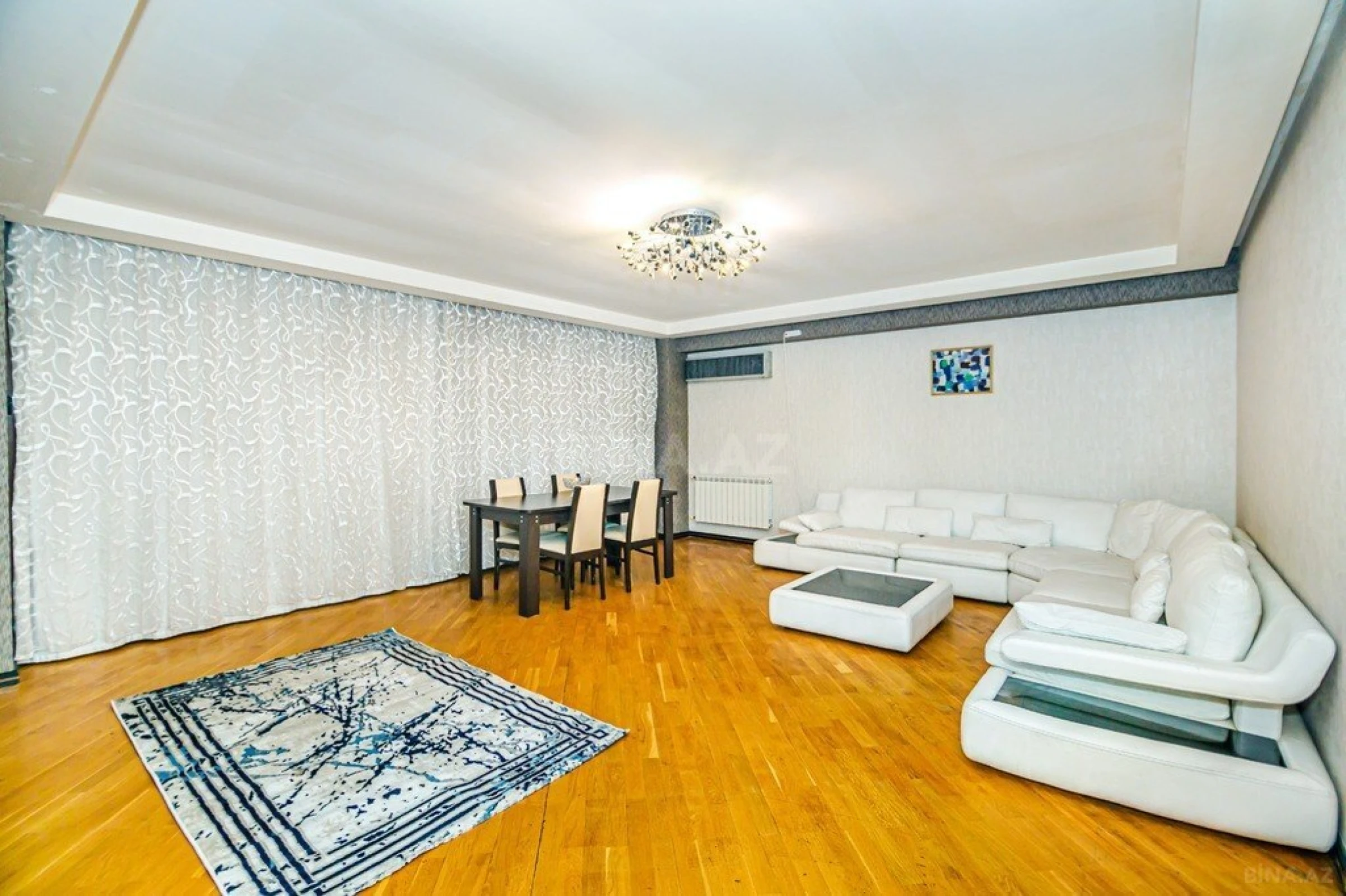 Kirayə verilir 3 otaqlı mənzil 98 m²