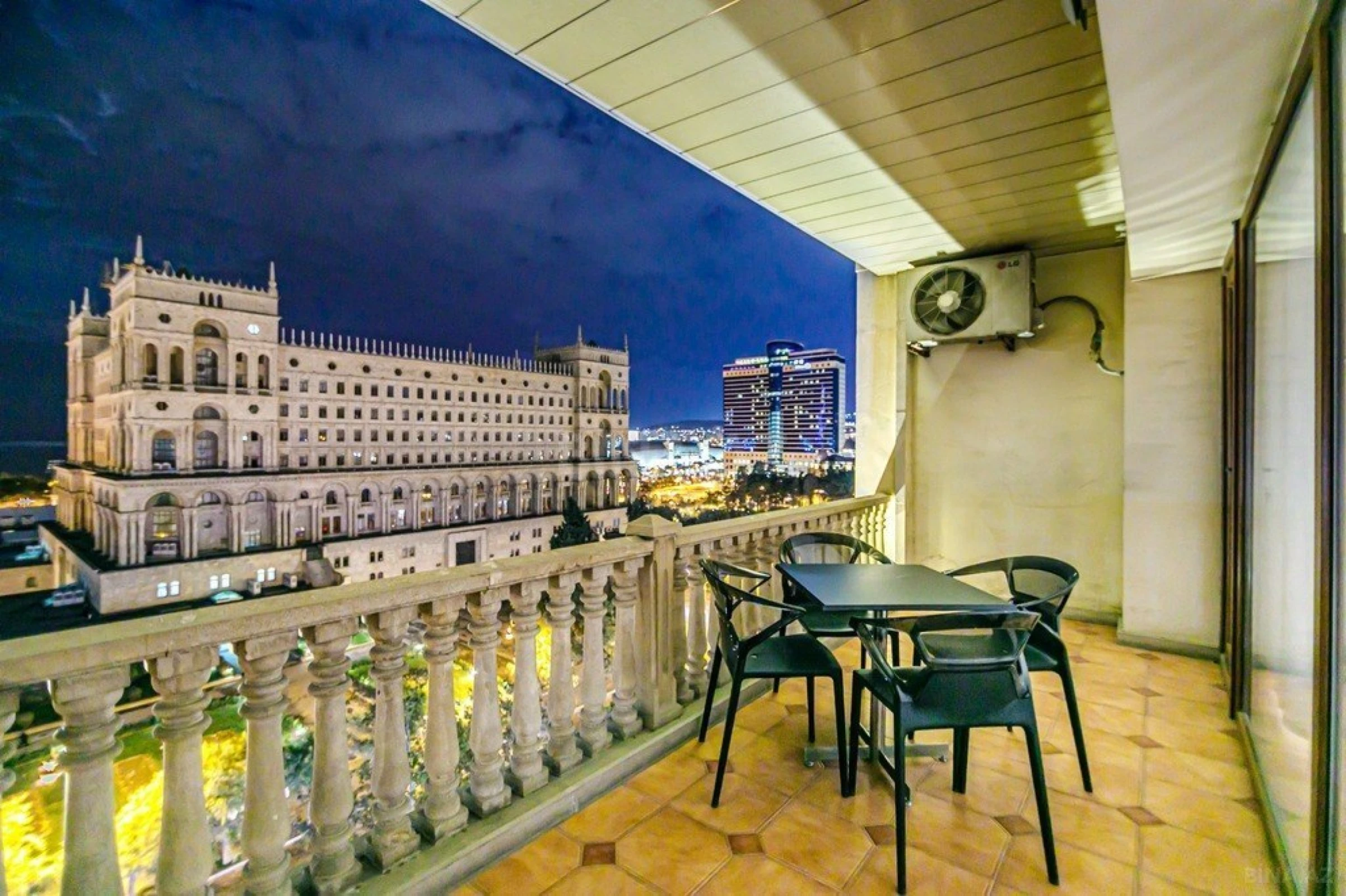 Kirayə verilir 3 otaqlı mənzil 98 m²