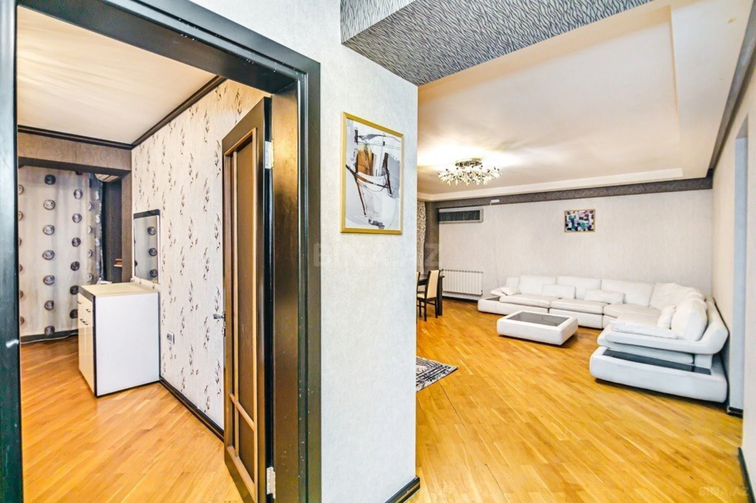 Kirayə verilir 3 otaqlı mənzil 98 m²