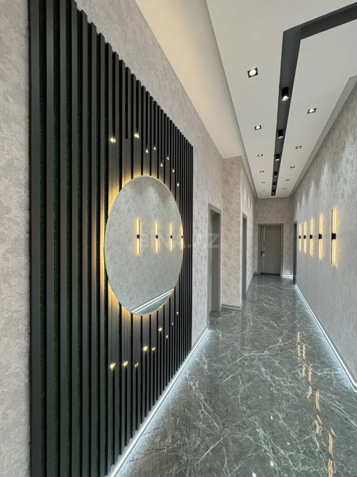 Satılır 5 otaqlı həyət evi 250 m²