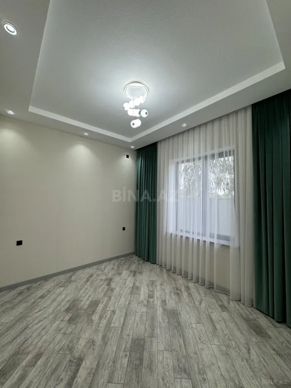 Satılır 5 otaqlı həyət evi 250 m²