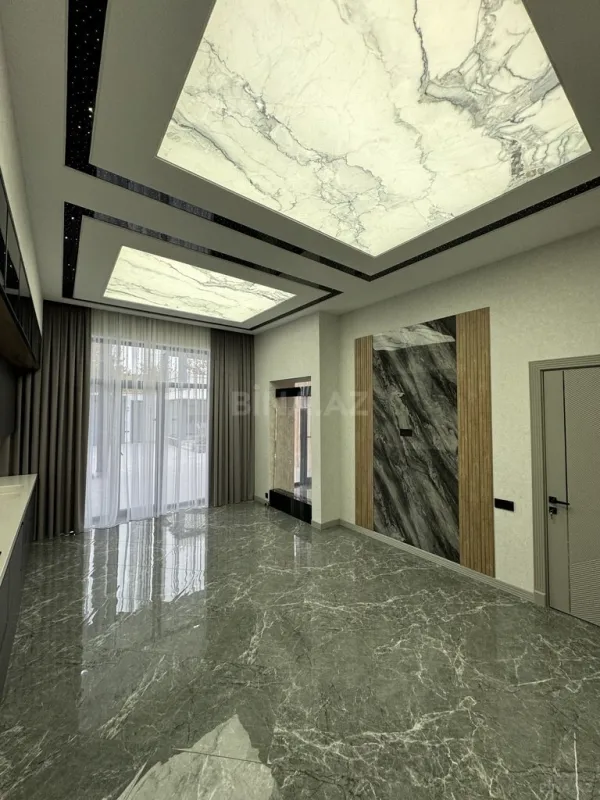 Satılır 5 otaqlı həyət evi 250 m²