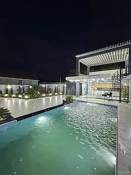 Satılır 5 otaqlı həyət evi 250 m²