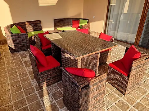 Satılır 4 otaqlı mənzil 130 m²