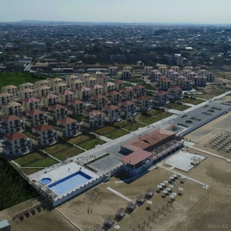 Satılır 4 otaqlı mənzil 130 m²