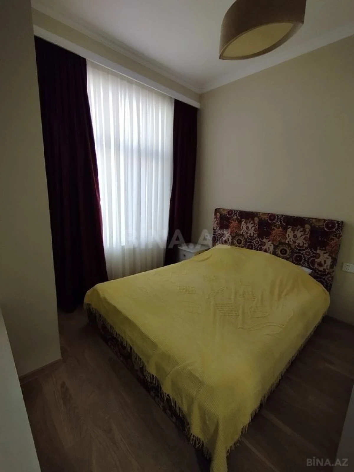 Satılır 4 otaqlı mənzil 130 m²