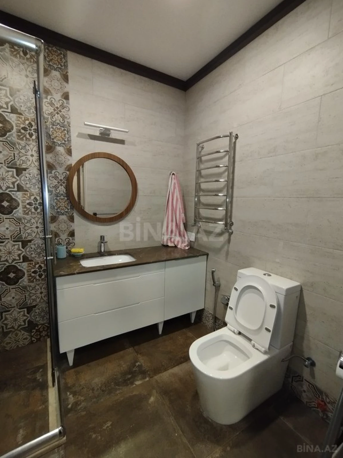 Satılır 4 otaqlı mənzil 130 m²
