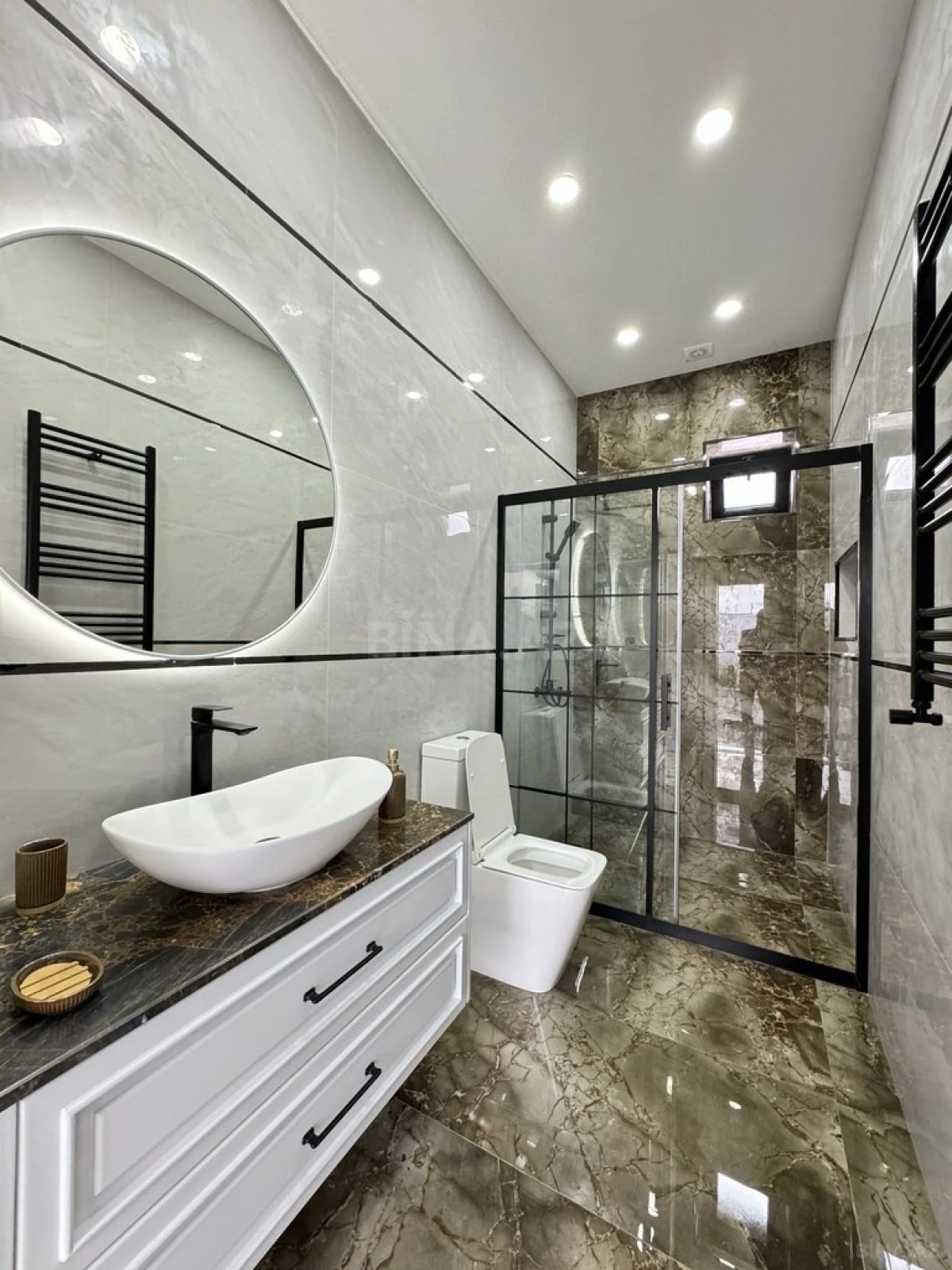 Satılır 4 otaqlı həyət evi 185 m²