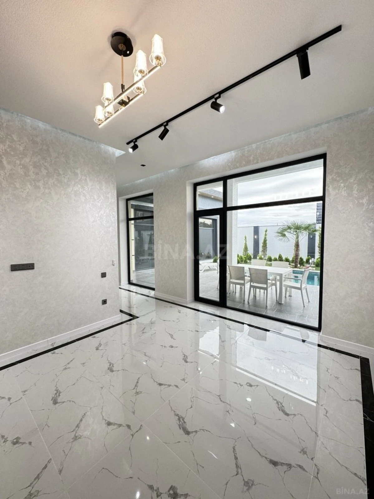 Satılır 4 otaqlı həyət evi 185 m²