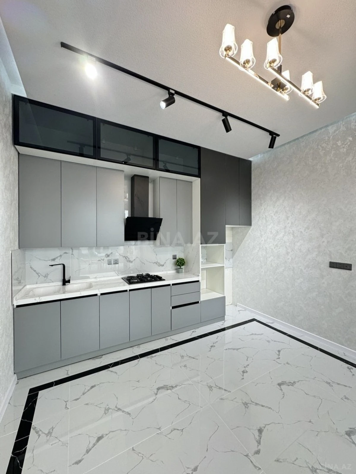 Satılır 4 otaqlı həyət evi 185 m²