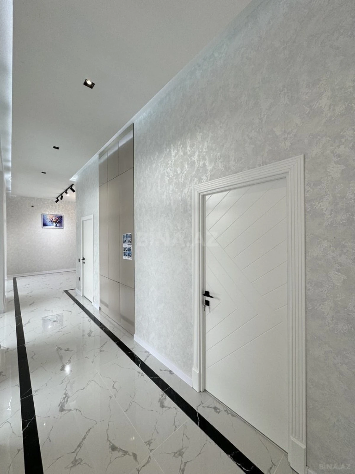 Satılır 4 otaqlı həyət evi 185 m²