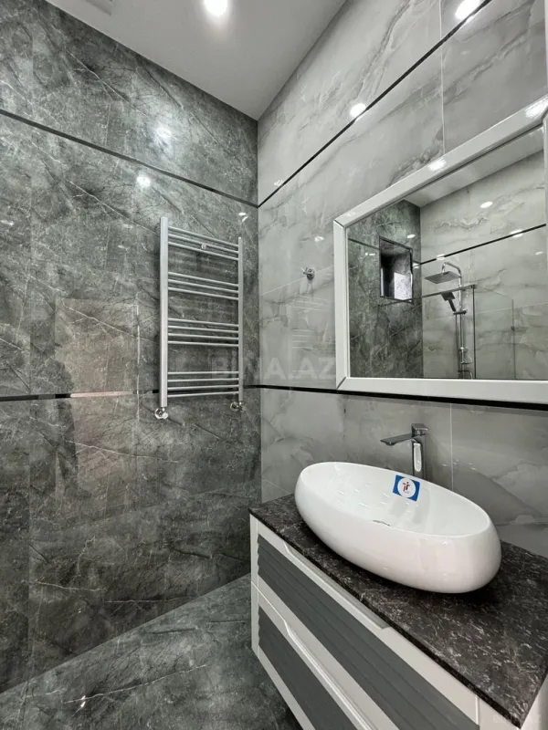 Satılır 4 otaqlı həyət evi 185 m²