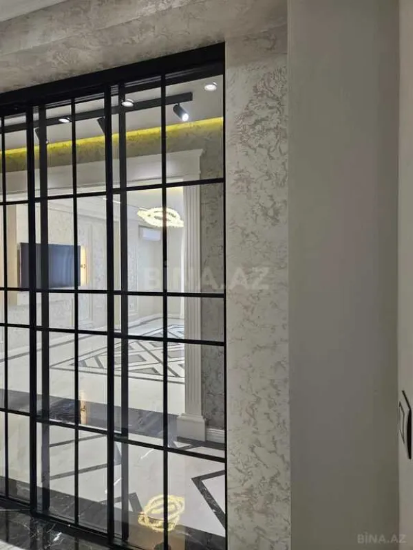 Satılır 3 otaqlı mənzil 114 m²