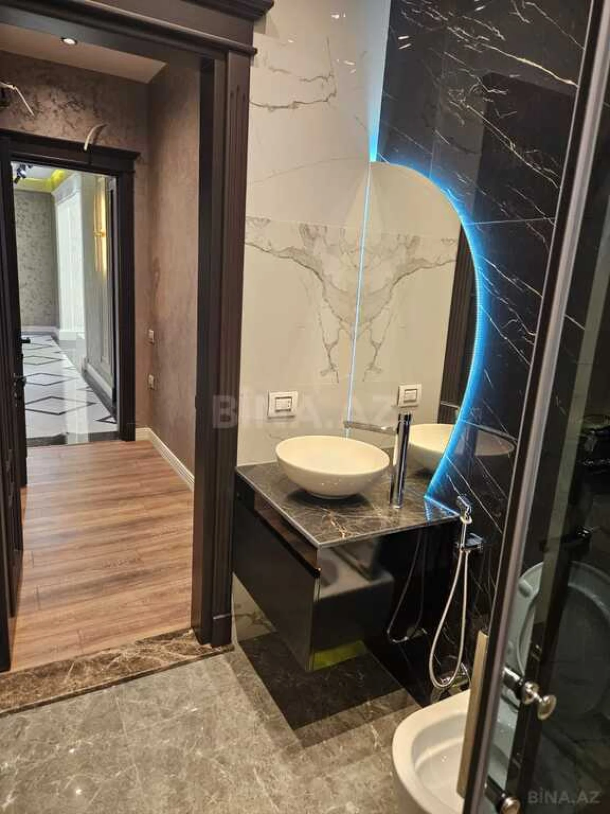 Satılır 3 otaqlı mənzil 114 m²