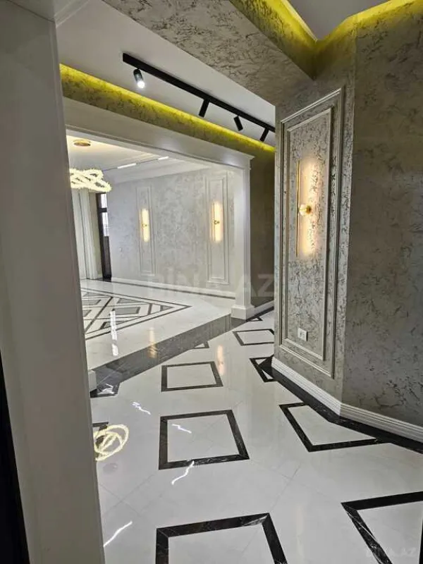 Satılır 3 otaqlı mənzil 114 m²