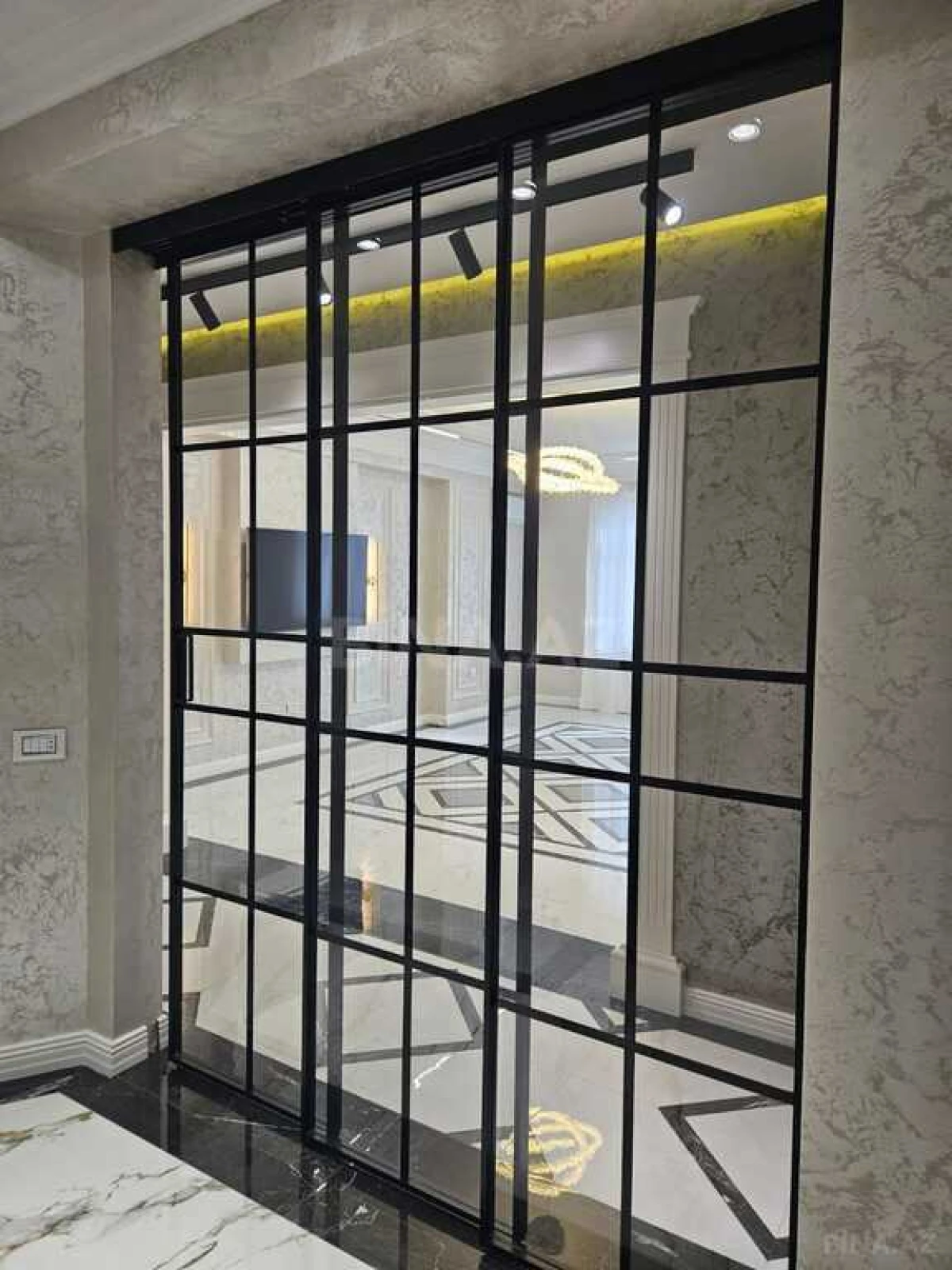 Satılır 3 otaqlı mənzil 114 m²