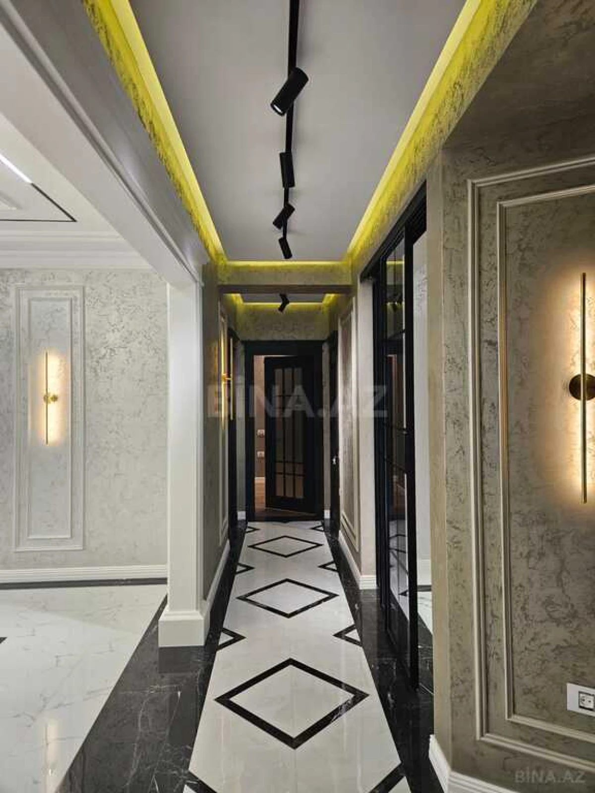 Satılır 3 otaqlı mənzil 114 m²