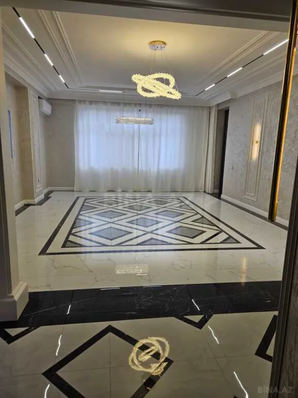 Satılır 3 otaqlı mənzil 114 m²