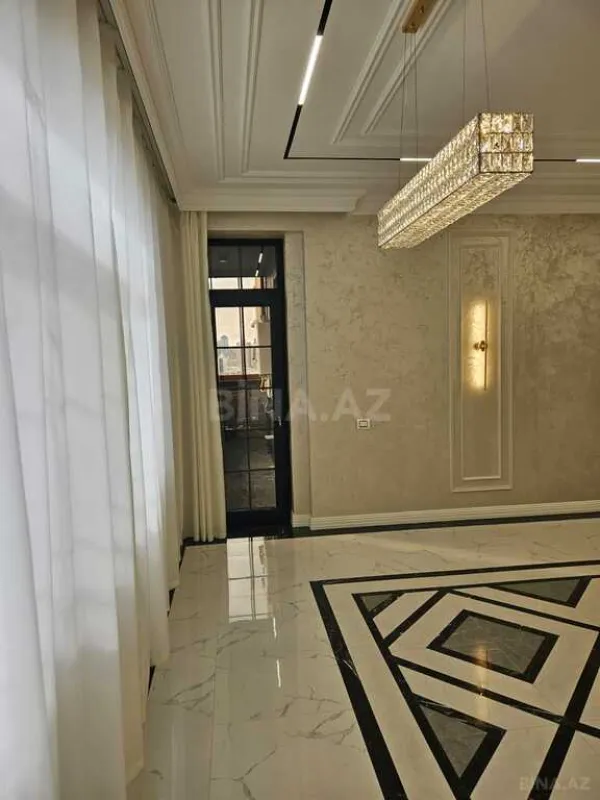 Satılır 3 otaqlı mənzil 114 m²