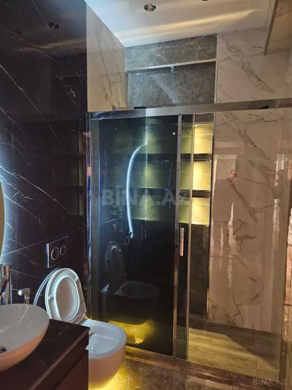 Satılır 3 otaqlı mənzil 114 m²