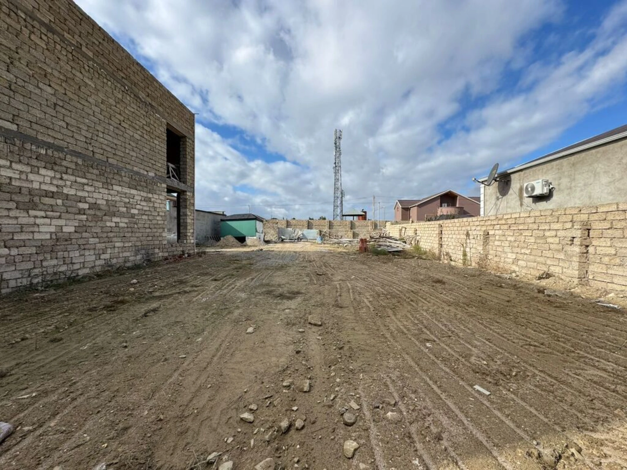 Satılır torpaq sahəsi 8 m²