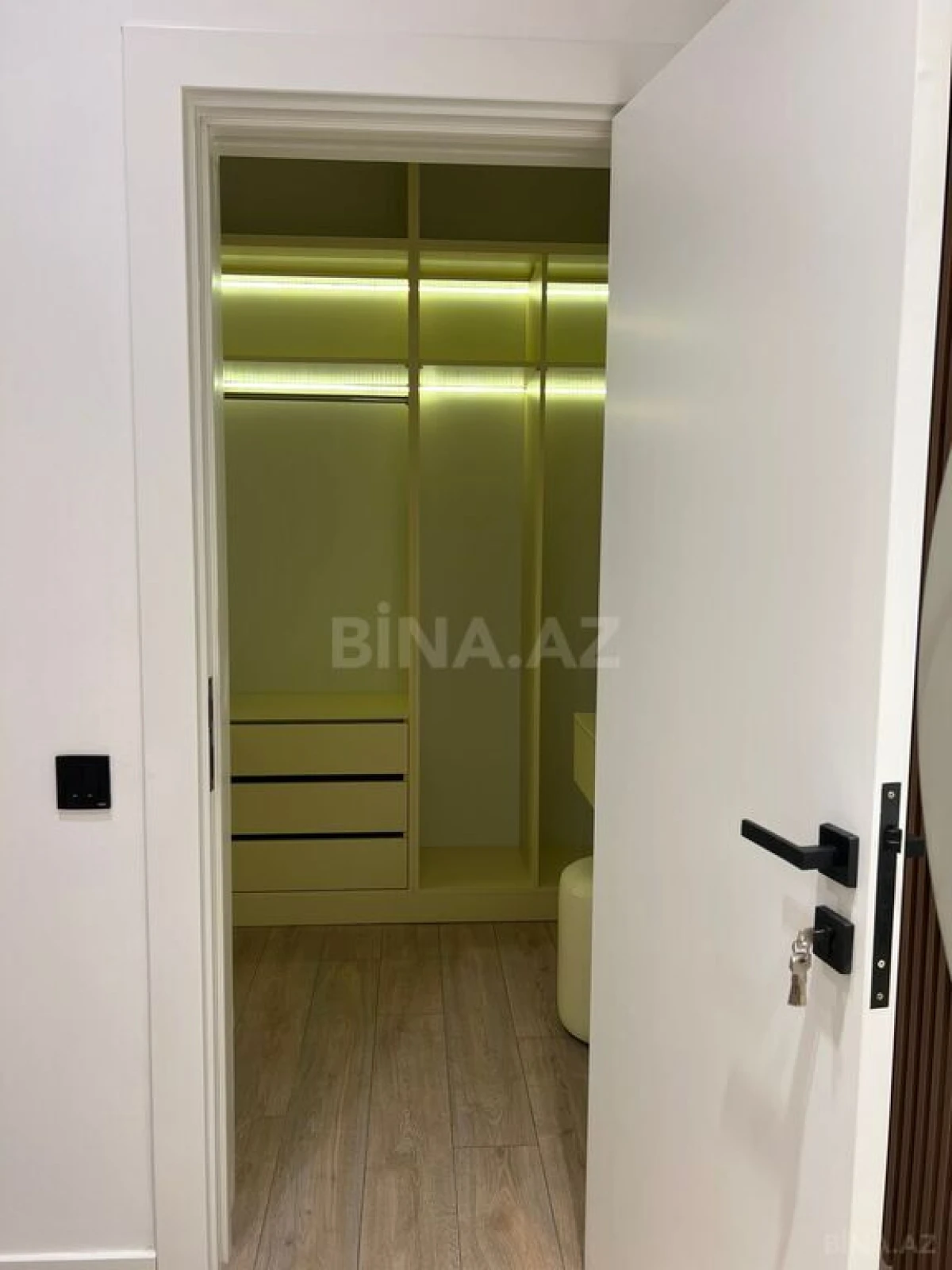 Kirayə verilir 3 otaqlı mənzil 110 m²