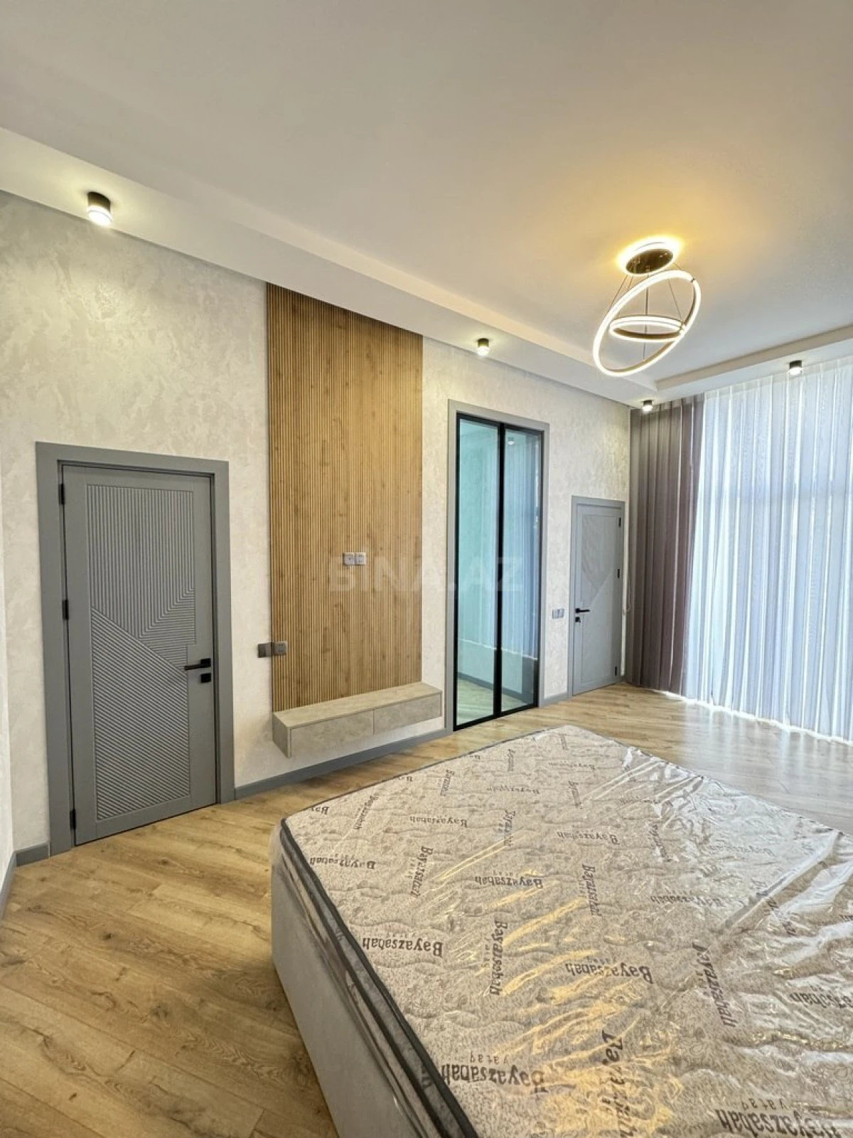 Satılır 4 otaqlı həyət evi 180 m²
