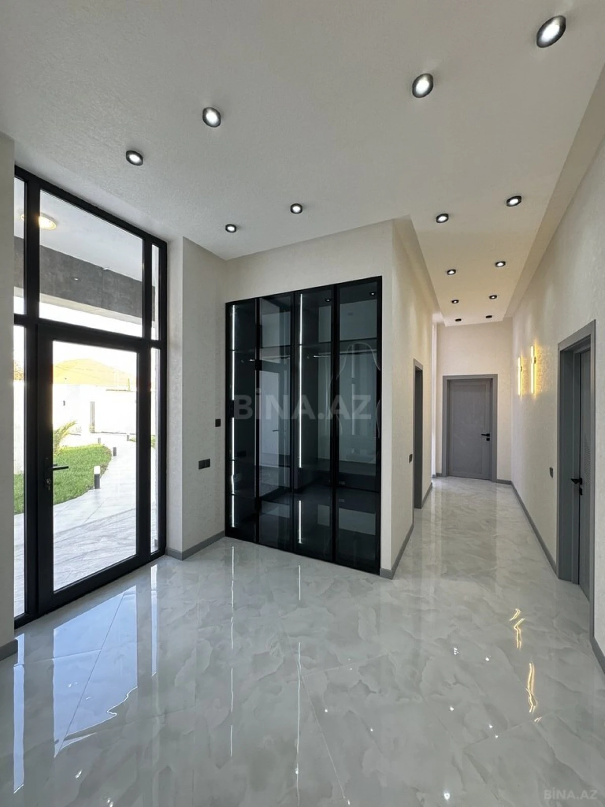 Satılır 4 otaqlı həyət evi 180 m²