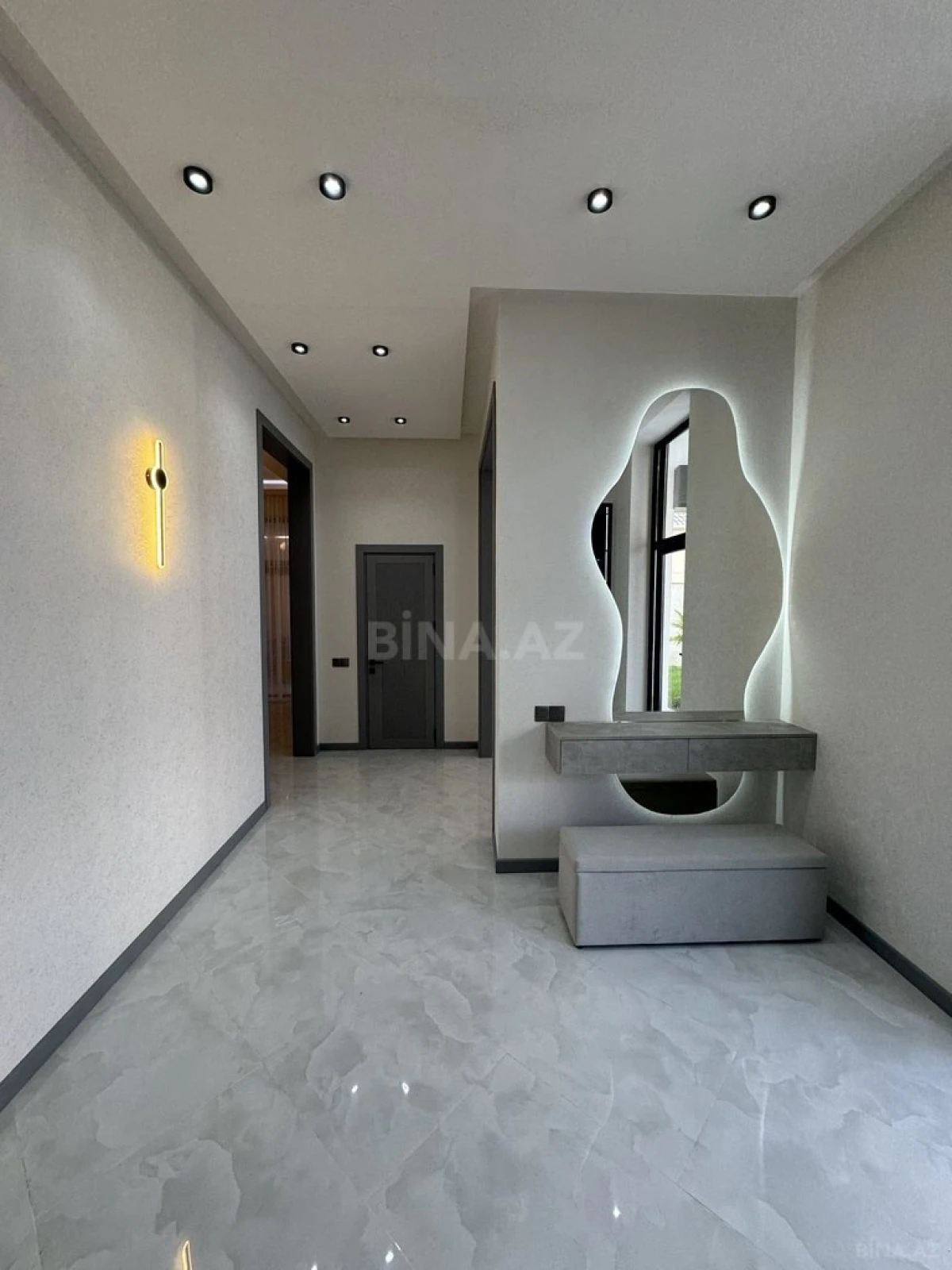Satılır 4 otaqlı həyət evi 180 m²