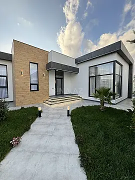 Satılır 4 otaqlı həyət evi 180 m²