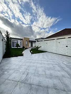 Satılır 4 otaqlı həyət evi 180 m²
