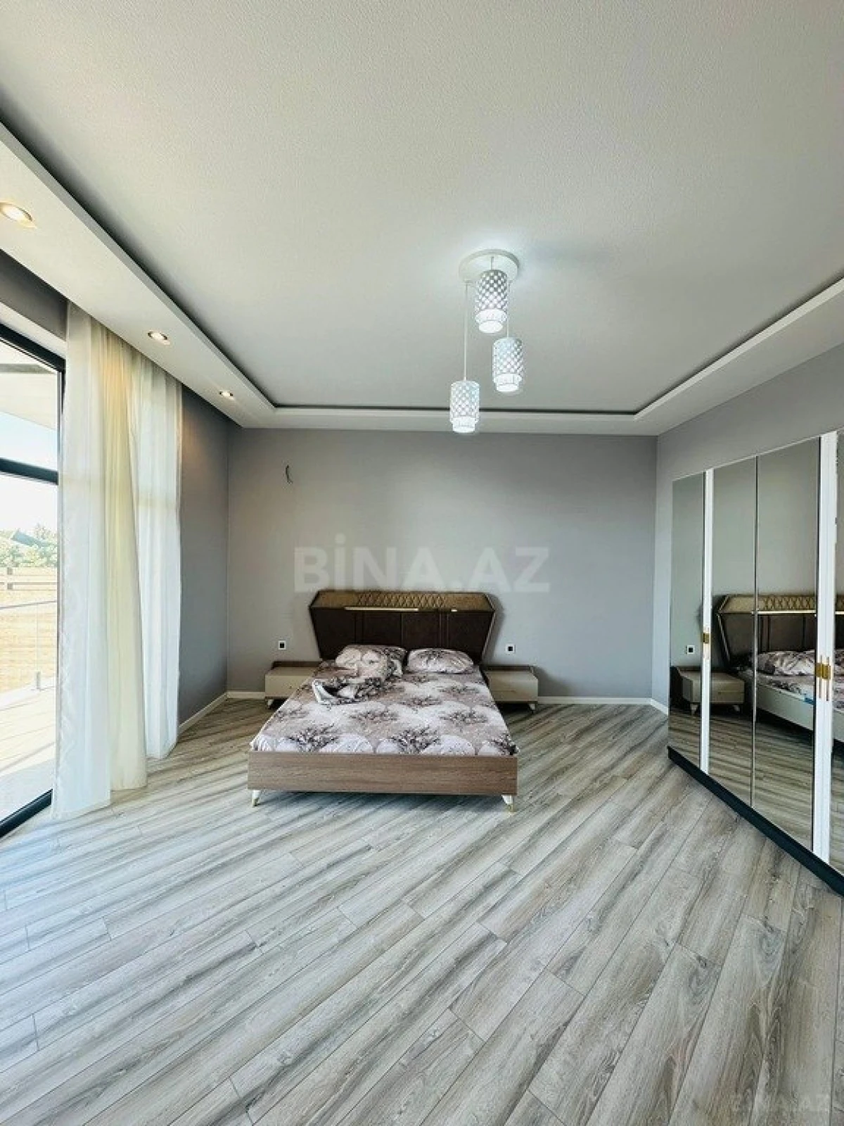 Kirayə verilir 5 otaqlı həyət evi 280 m²