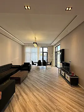 Kirayə verilir 5 otaqlı həyət evi 280 m²