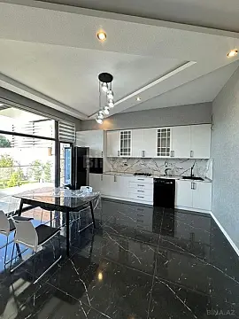 Kirayə verilir 5 otaqlı həyət evi 280 m²