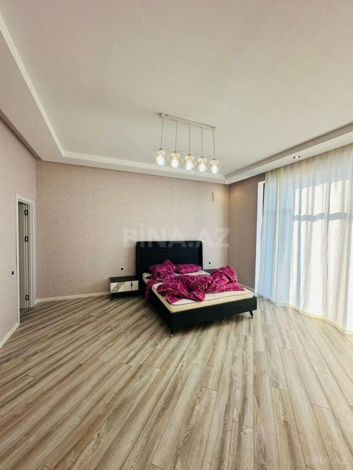 Kirayə verilir 5 otaqlı həyət evi 280 m²