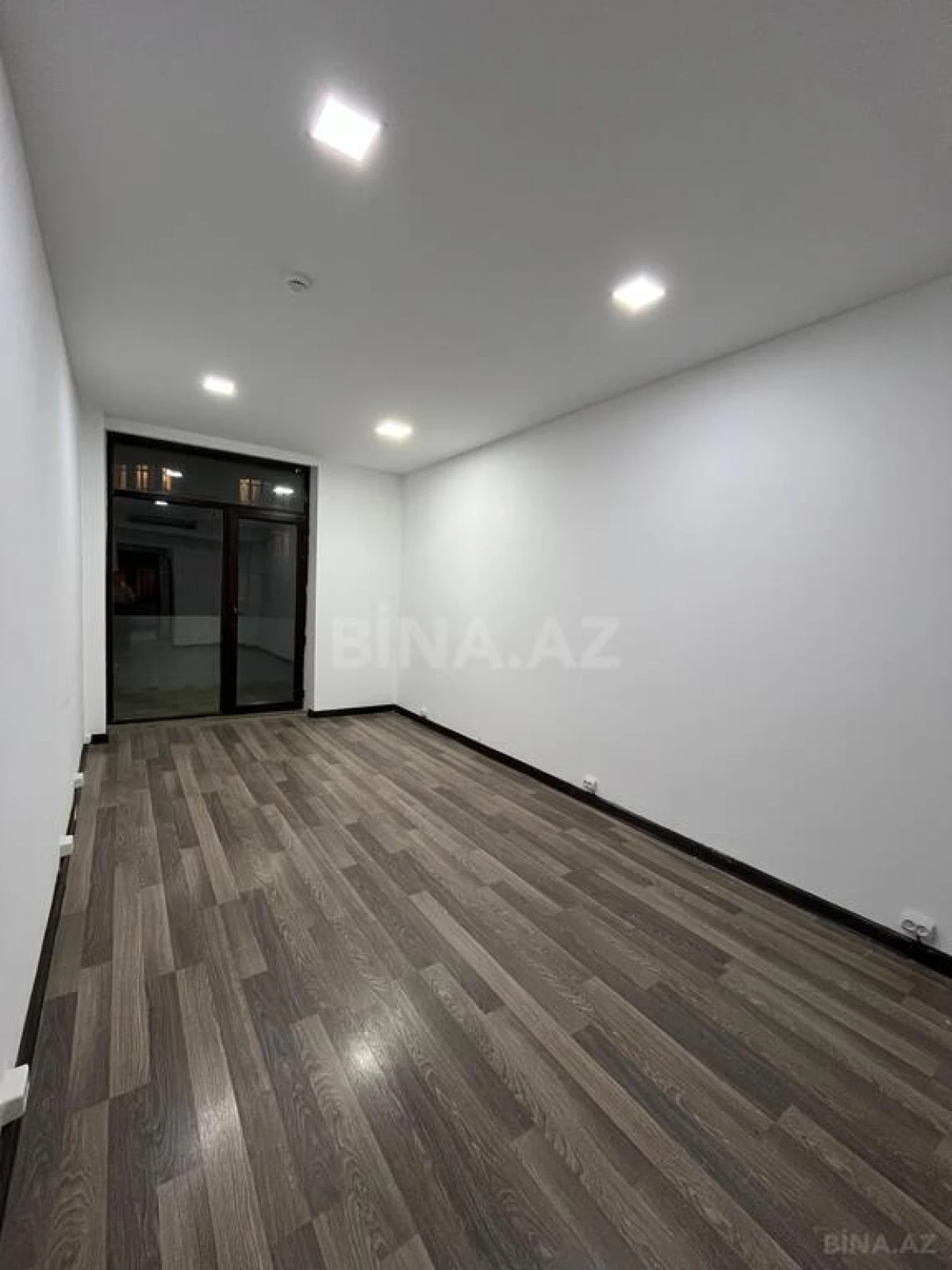 Kirayə verilir 1 otaqlı ofis 27 m²