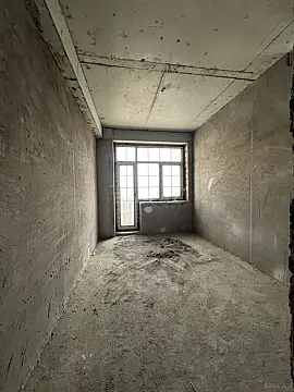 Satılır 4 otaqlı mənzil 173 m²