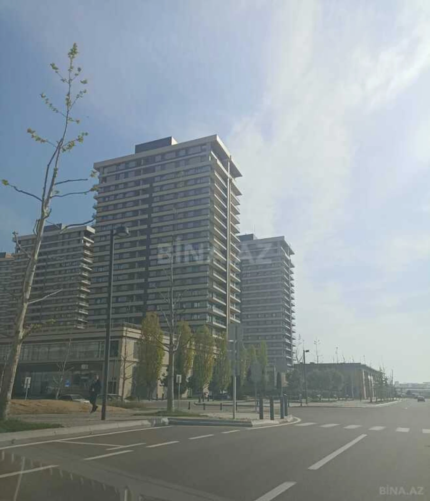 Satılır 3 otaqlı mənzil 157 m²