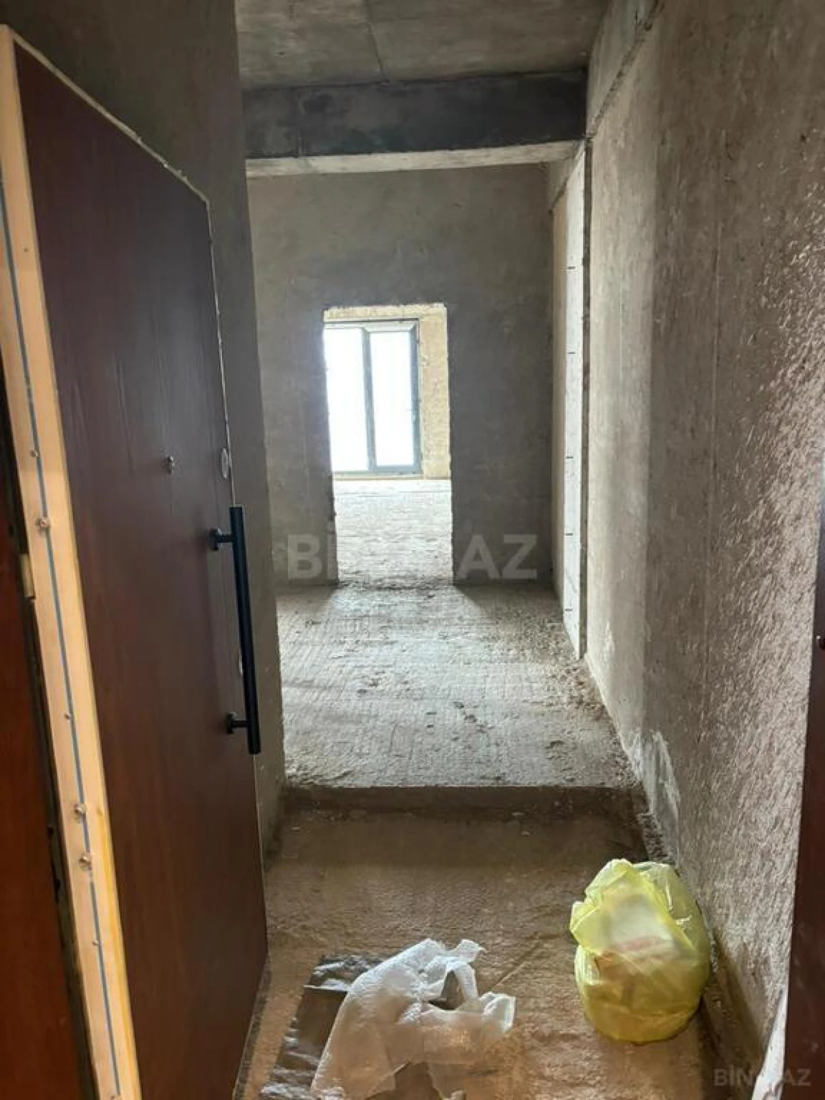 Satılır 3 otaqlı mənzil 157 m²