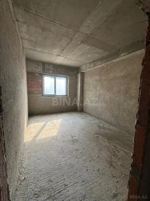 Satılır 3 otaqlı mənzil 157 m²