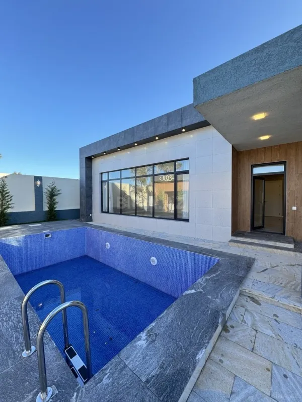 Satılır 4 otaqlı həyət evi 180 m²