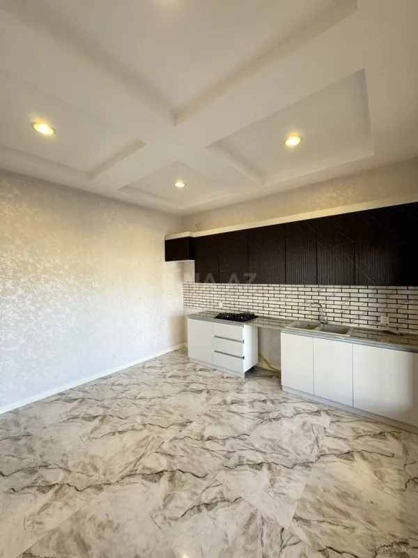 Satılır 4 otaqlı həyət evi 180 m²